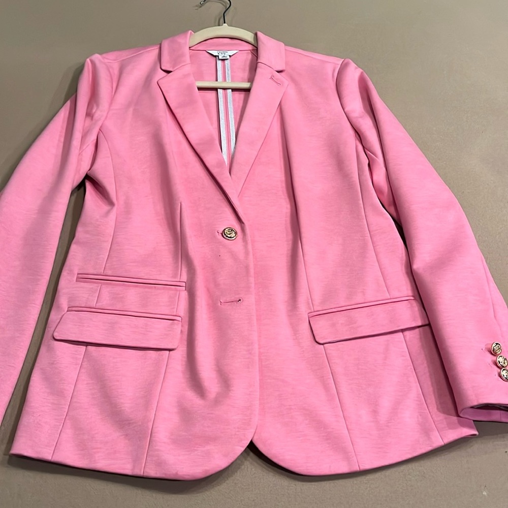 Pink women’s blazer. Crown and ivy size small.